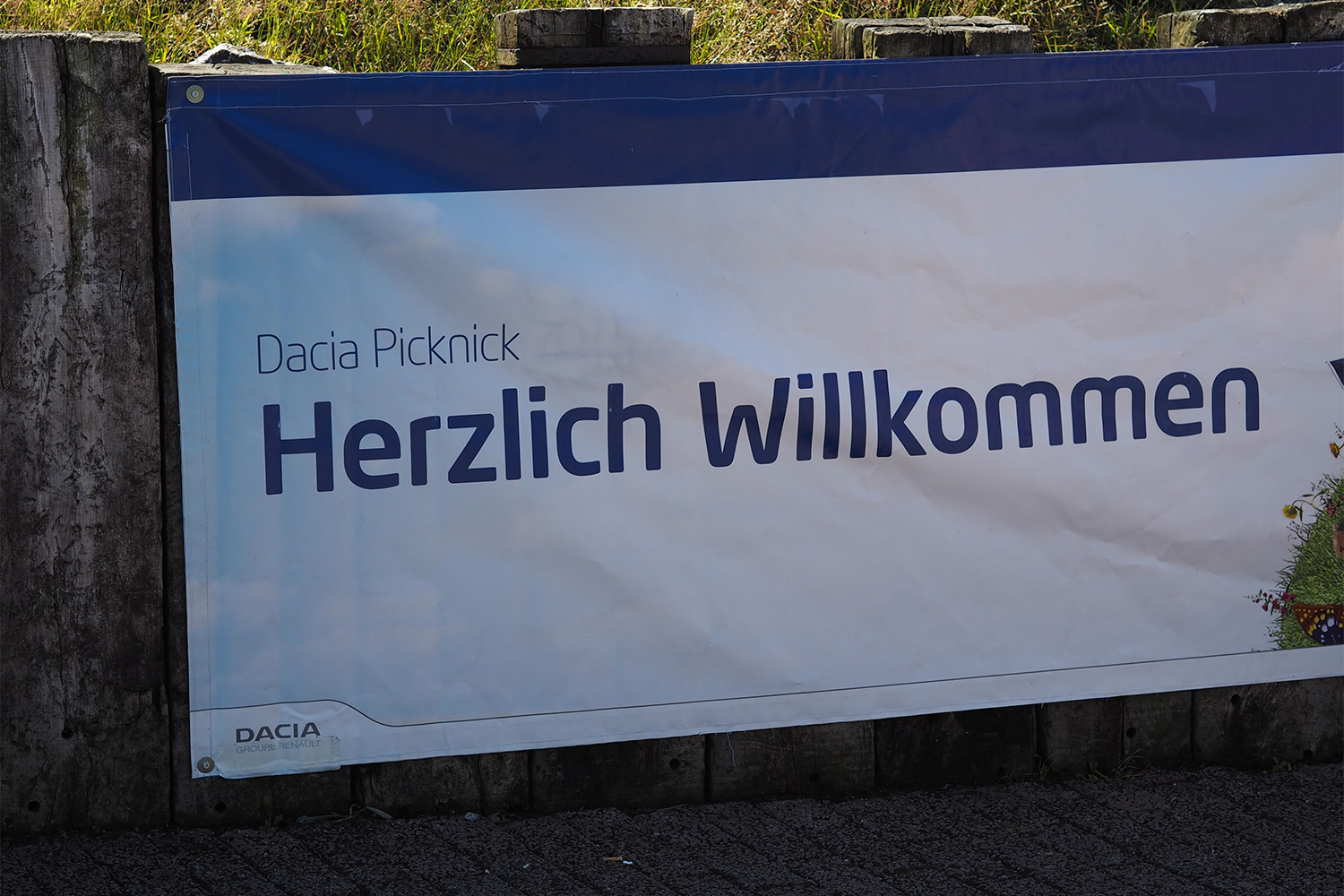 Dacia Picknick: Ein tolles Fest im Freizeitpark Dacia Picknick: Ein tolles Fest im Freizeitpark