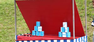 dosenwerfen-anti-status Dacia Picknick 2019 Spiele