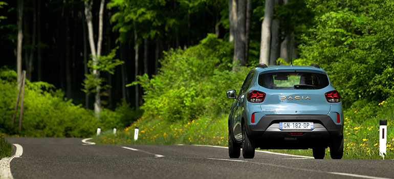 Probefahrt: Dacia hilft dem Spring auf die Sprünge