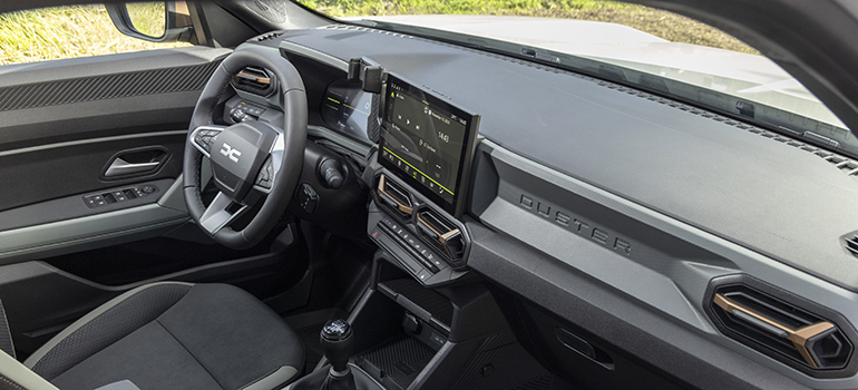 Neue Fahrerassistenzsysteme, zentraler Touchscreen und digitales Kombiinstrument